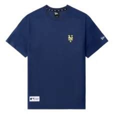 Футболка с вышитым логотипом