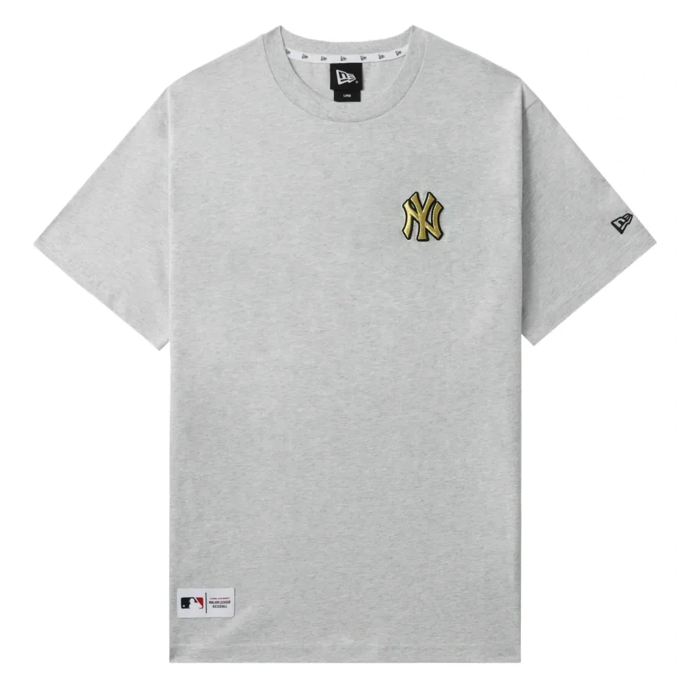 Футболка с вышитым логотипом