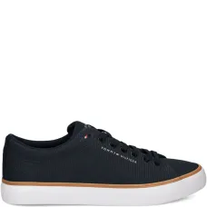 Фактурные кеды на шнуровке