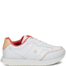 Кроссовки на шнуровке