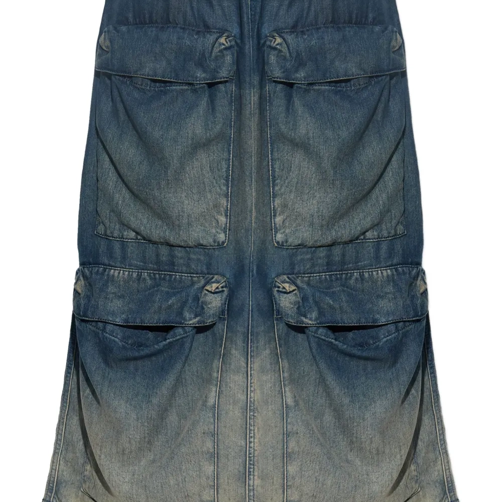 Джинсовая юбка с карманами Джинсовая юбка с карманами