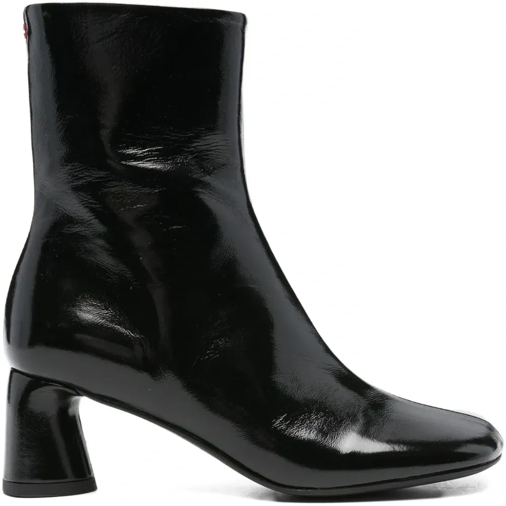 Лакированные ботильоны на блочном каблуке