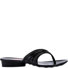 Шлепанцы из коллаборации с Diesel Шлепанцы из коллаборации с Diesel