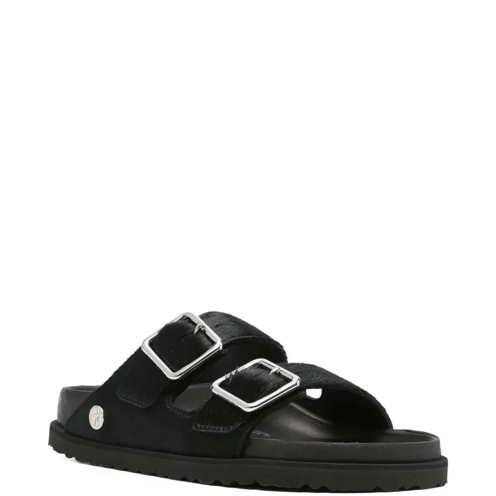 Сандалии с пряжками Сандалии с пряжками