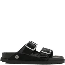 Сандалии с пряжками