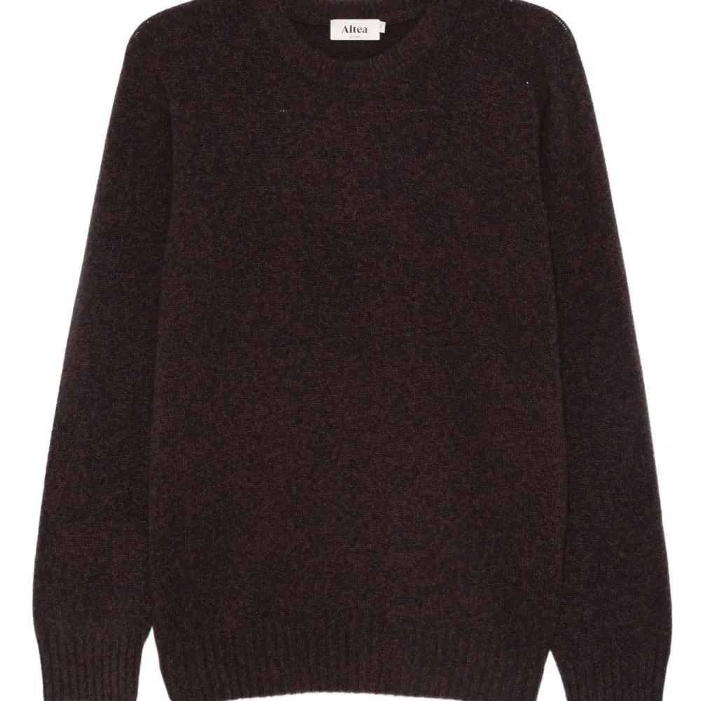 Шерстяной свитер с круглым вырезом