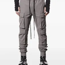 Брюки с накладными карманами