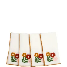 Набор из четырех салфеток с цветочной вышивкой Набор из четырех салфеток с цветочной вышивкой