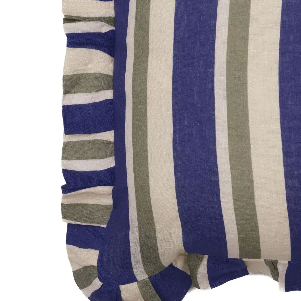 Наволочка в полоску с оборками