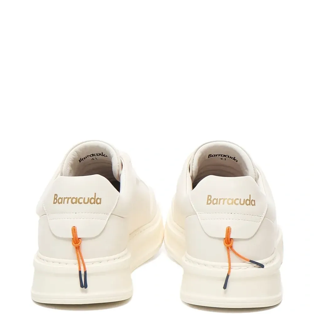 Кроссовки на шнуровке