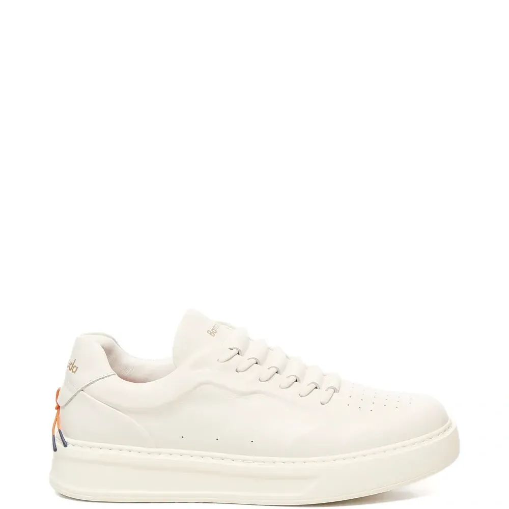 Кроссовки на шнуровке