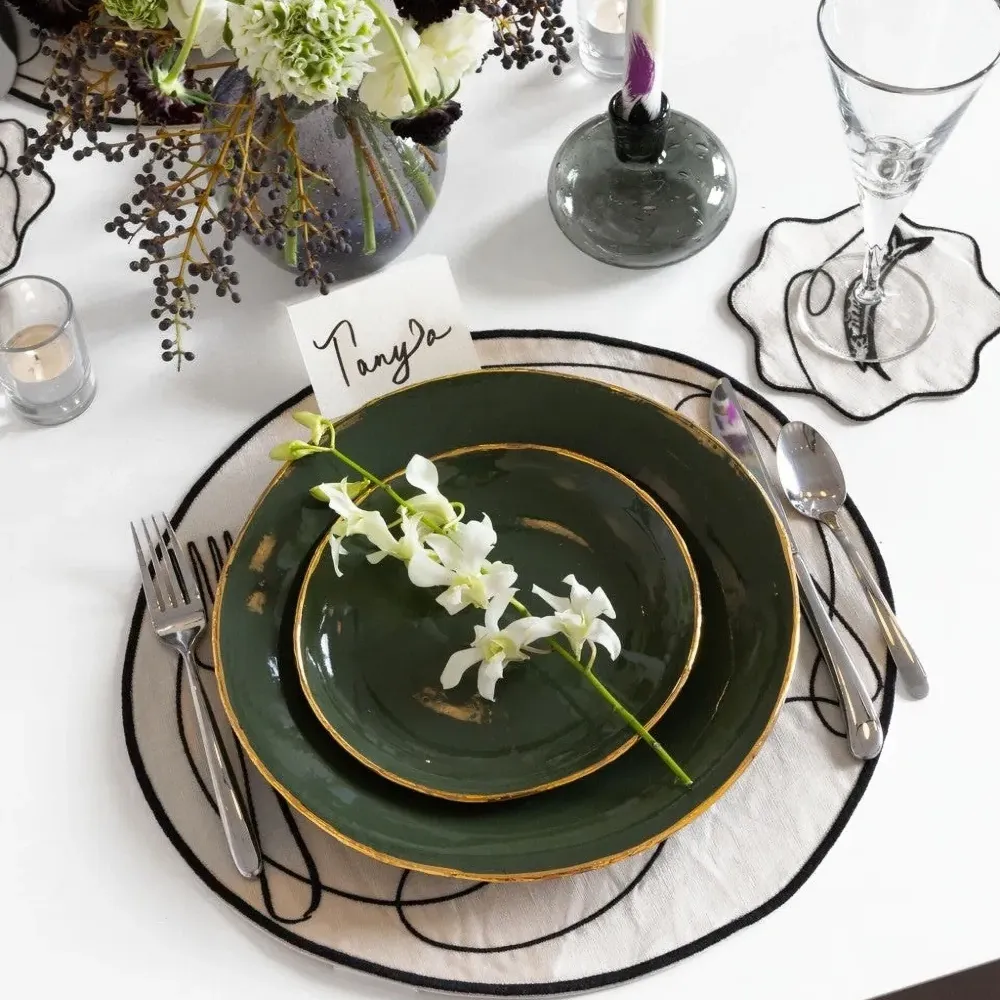 Набор Line Drawing из четырех льняных подставок Набор Line Drawing из четырех льняных подставок