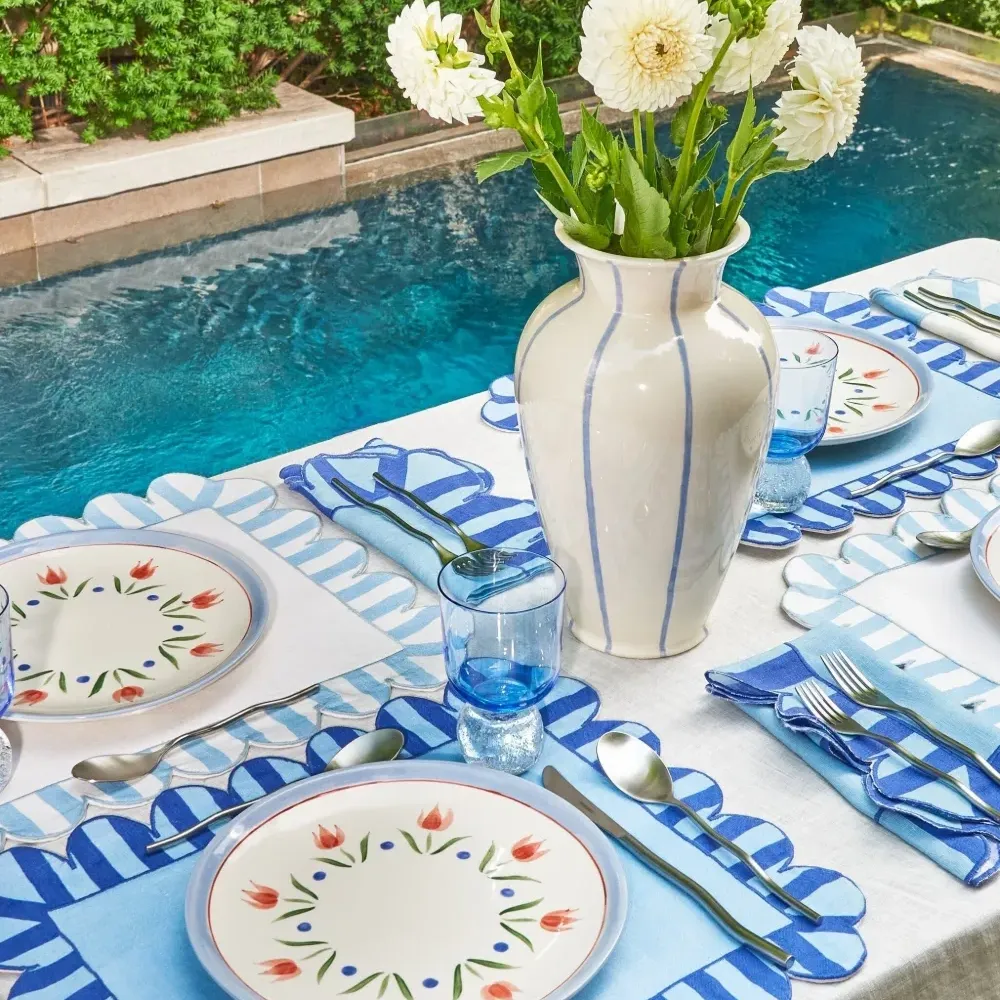 Набор из четырех льняных салфеток с фестонами