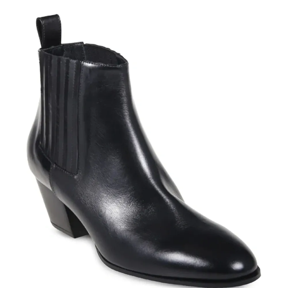 Ботинки на блочном каблуке Ботинки на блочном каблуке