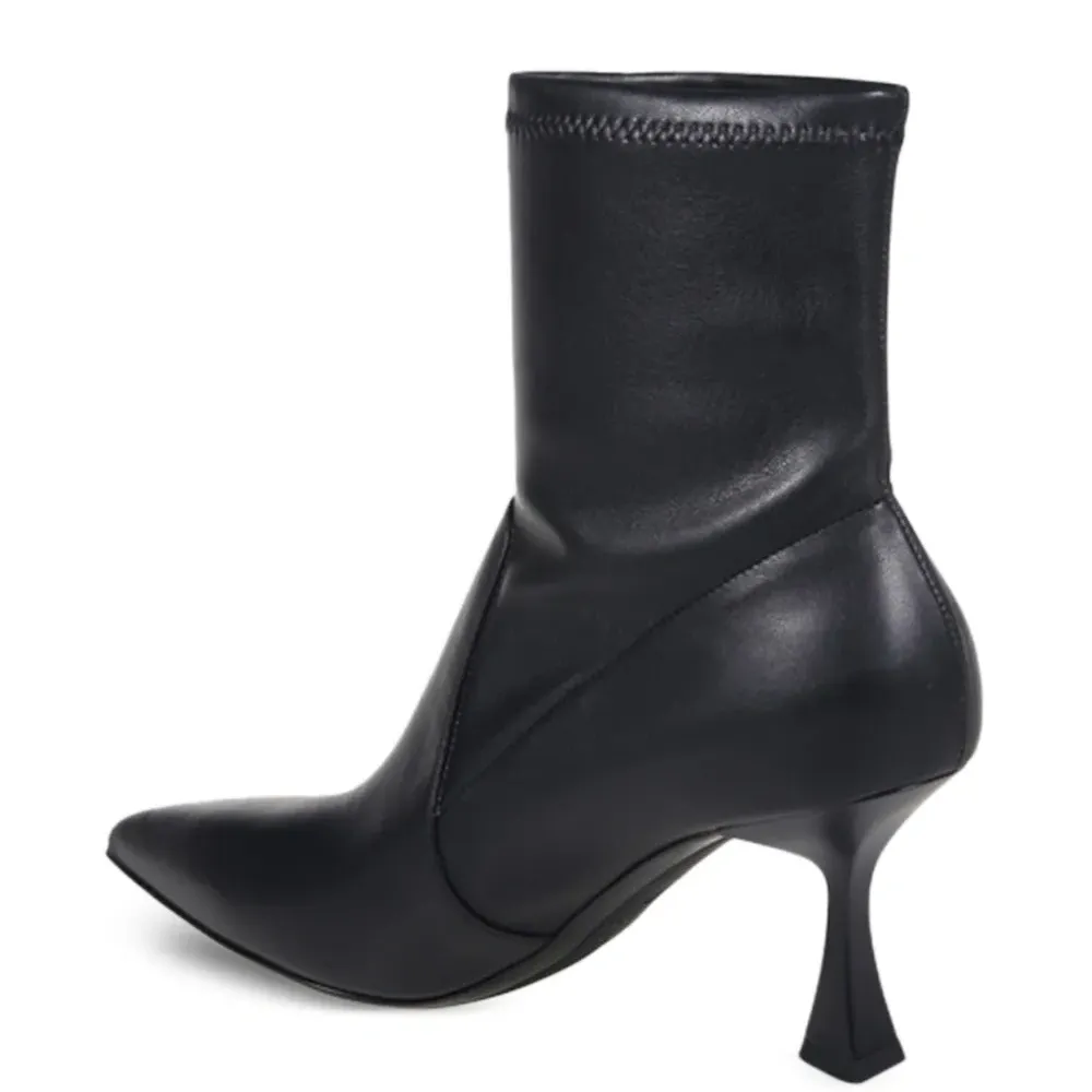 Ботильоны-носки Janet с заостренным носком Ботильоны-носки Janet с заостренным носком