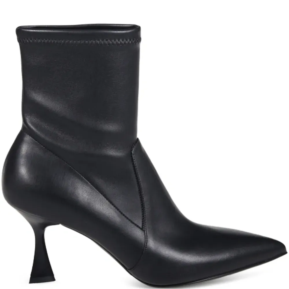 Ботильоны-носки Janet с заостренным носком Ботильоны-носки Janet с заостренным носком