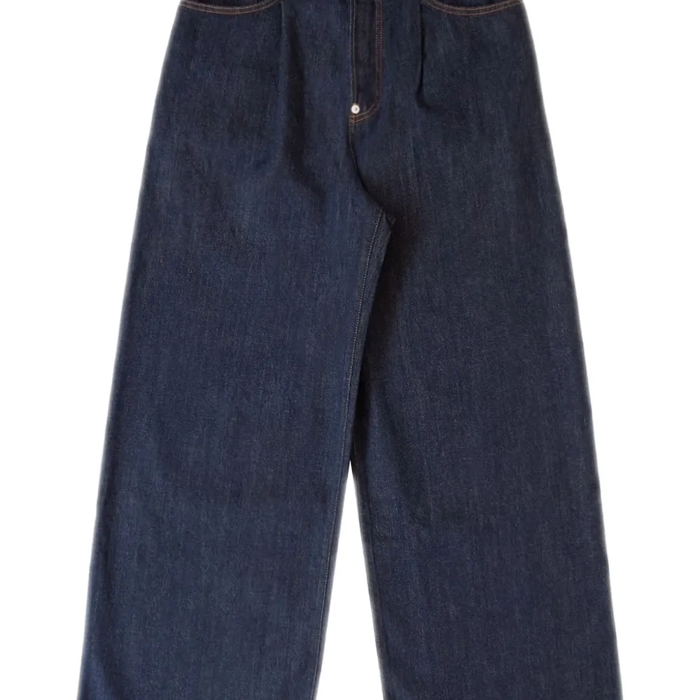 Широкие джинсы