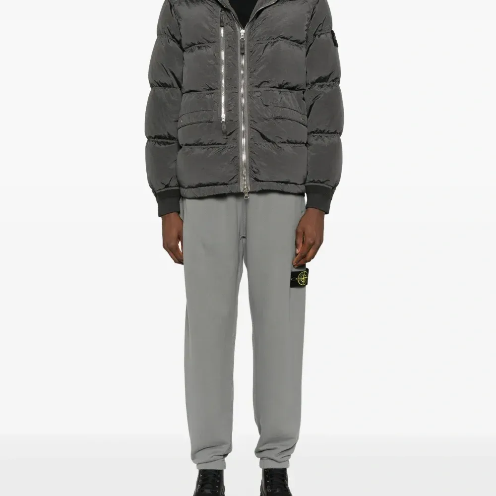 Футболка с круглым вырезом