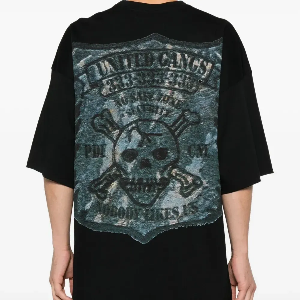 Футболка с графичным принтом