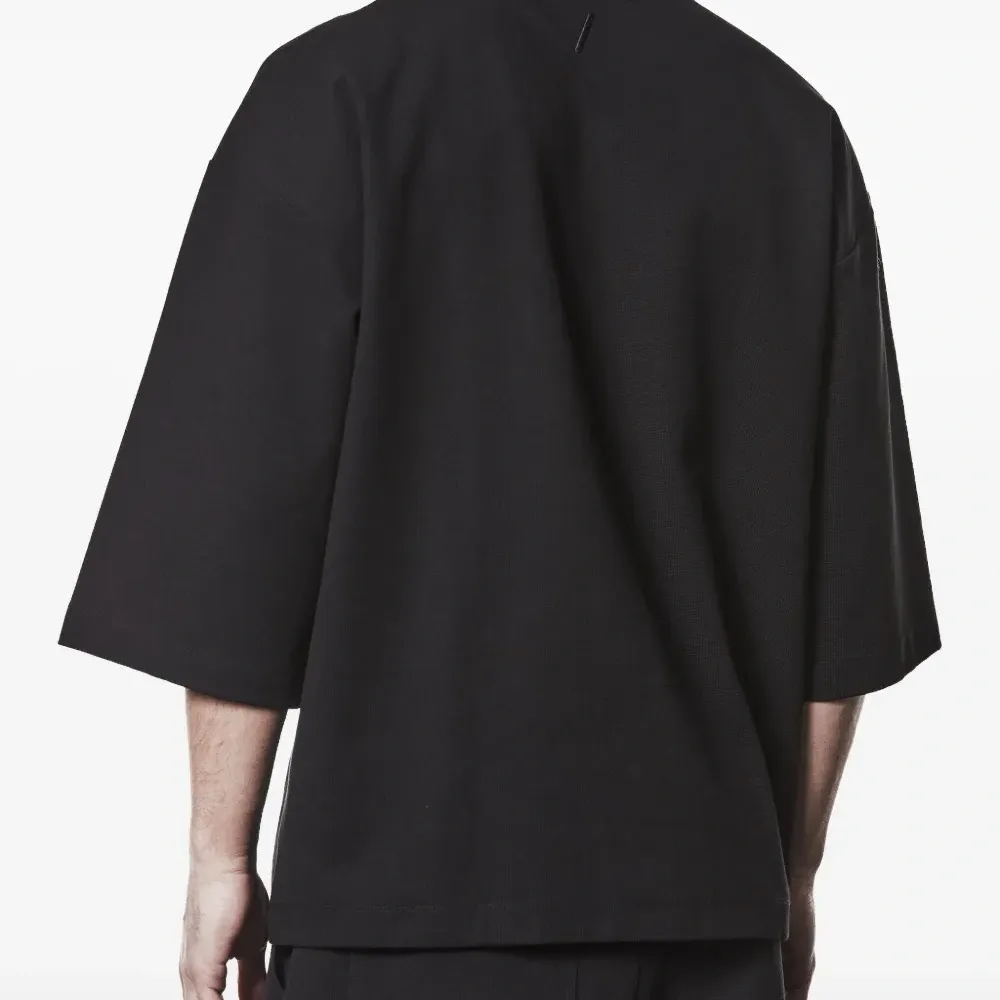 Футболка с рукавами три четверти