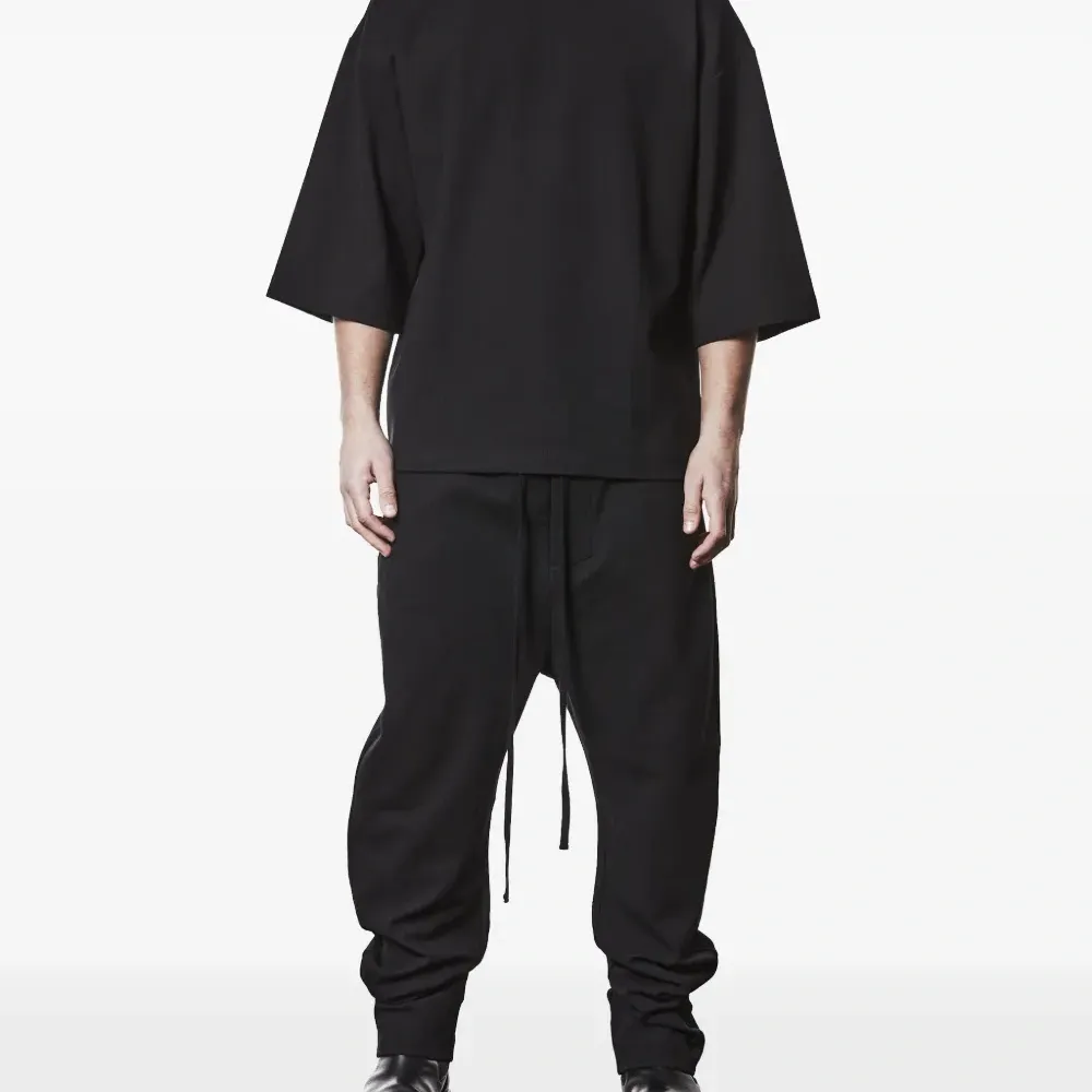 Футболка с рукавами три четверти