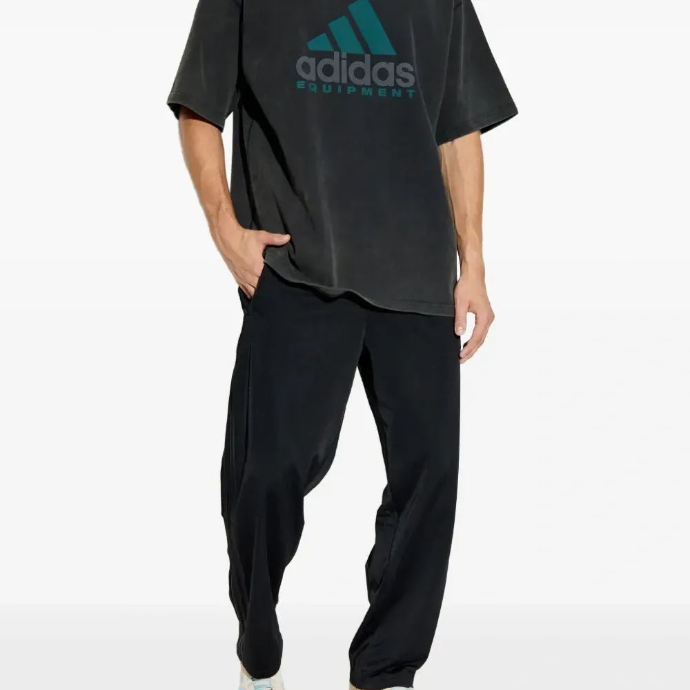 Футболка Equipment с логотипом Футболка Equipment с логотипом