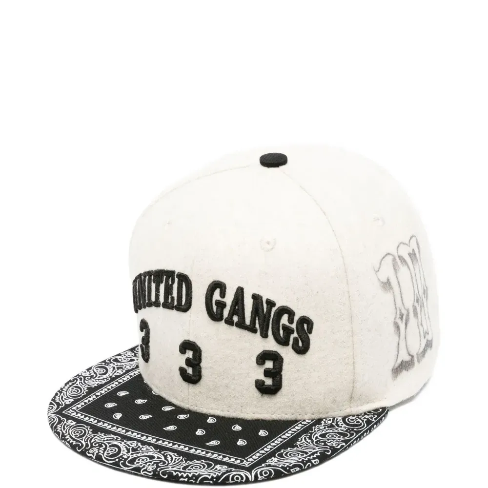 Кепка со вставками