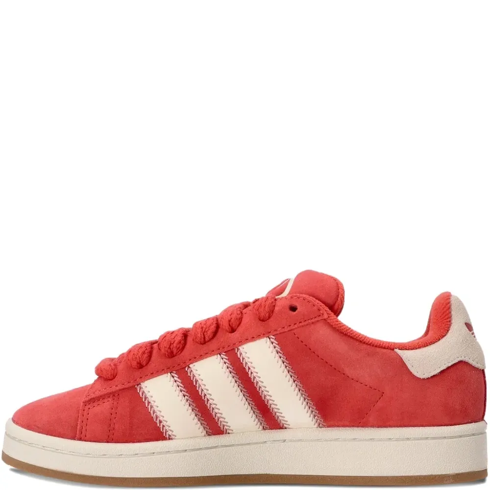 Кроссовки с полосками