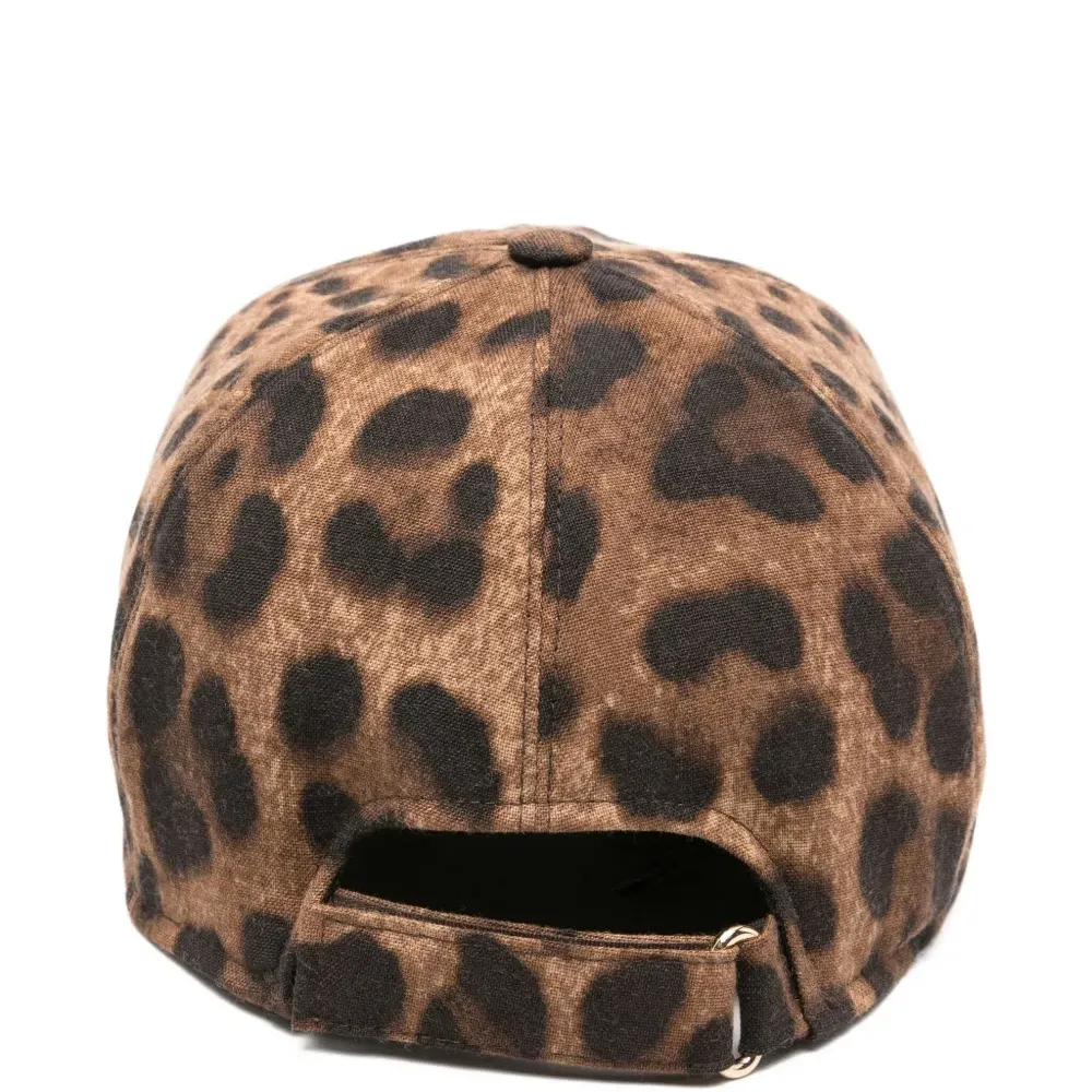 Бейсболка с леопардовым принтом
