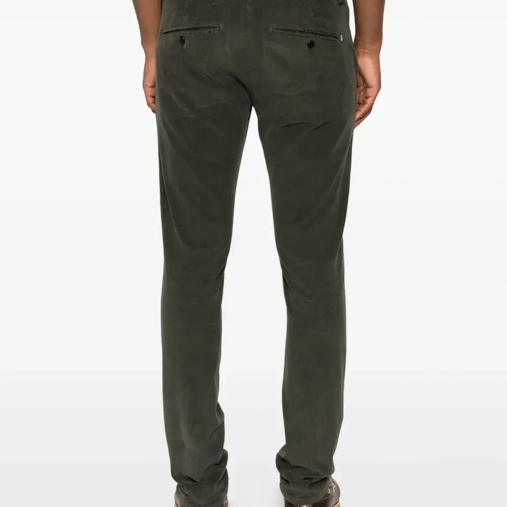 Брюки с карманами