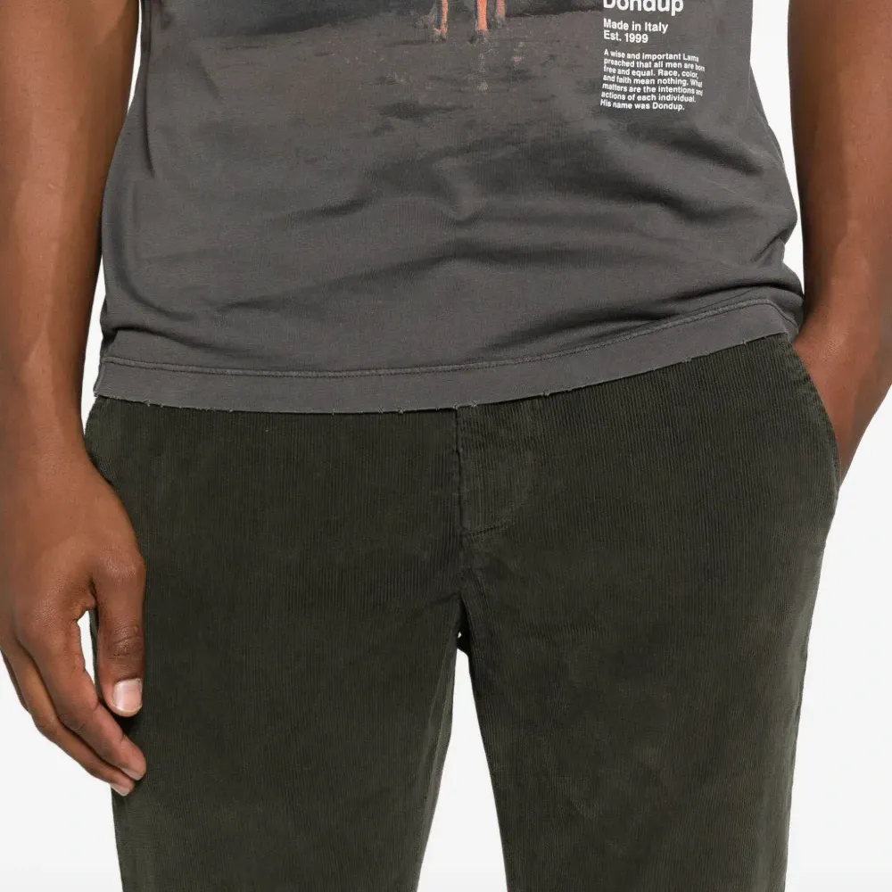 Брюки с карманами