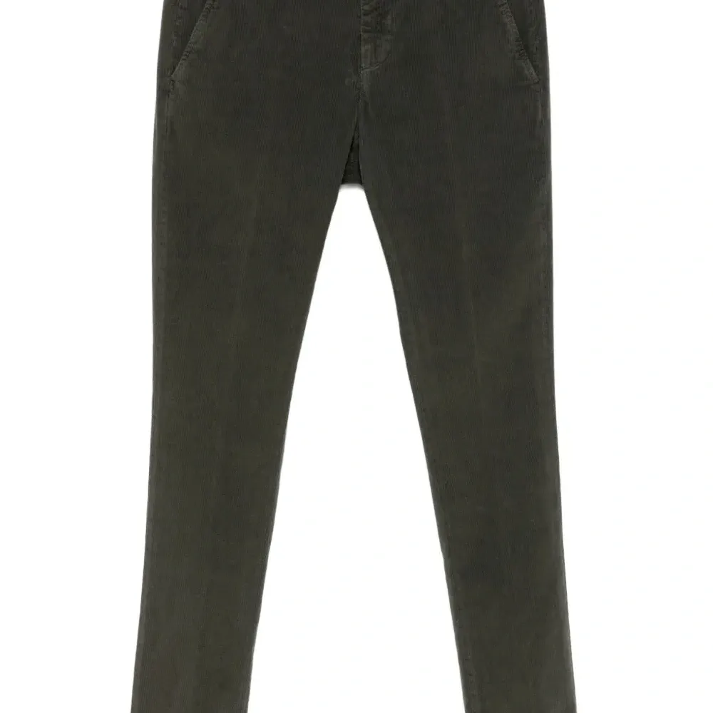 Брюки с карманами