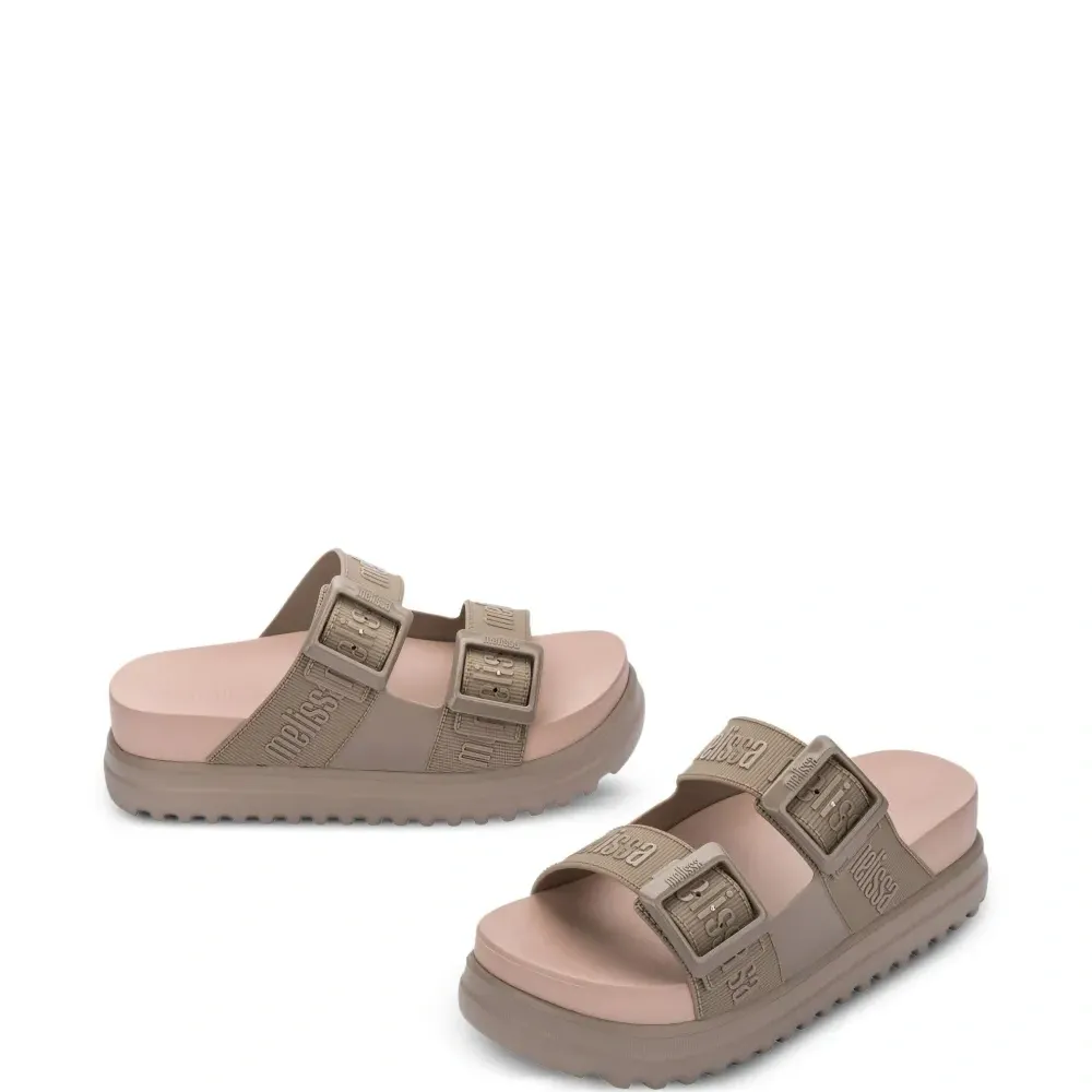 Шлепанцы на платформе