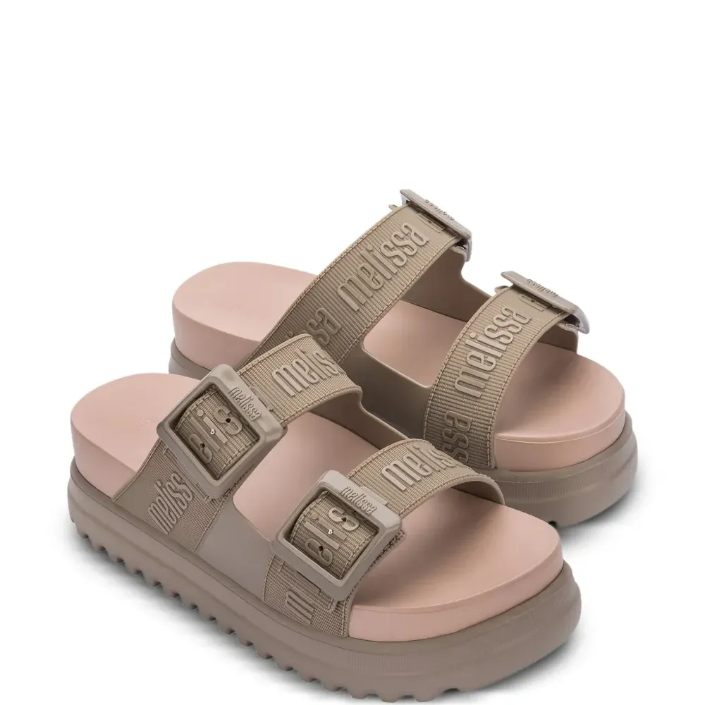 Шлепанцы на платформе