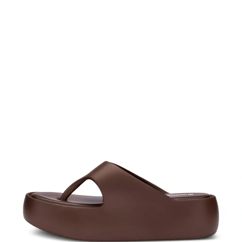 Шлепанцы на платформе Шлепанцы на платформе