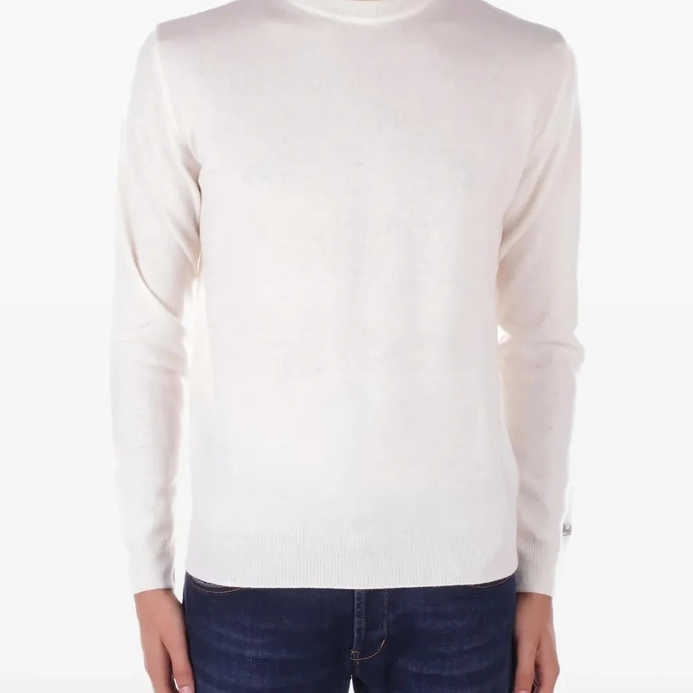 Шерстяной свитер с круглым вырезом