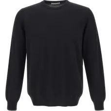 Свитер в рубчик с круглым вырезом