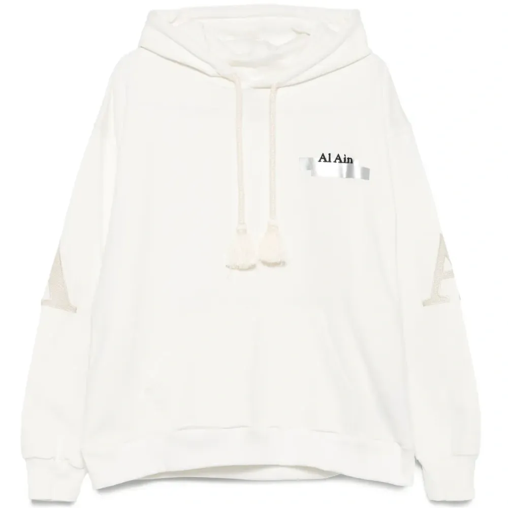 Худи с кисточками и вышивкой