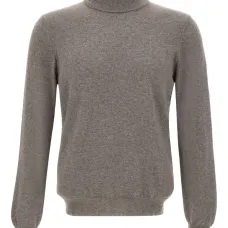 Свитер в рубчик с высоким воротником