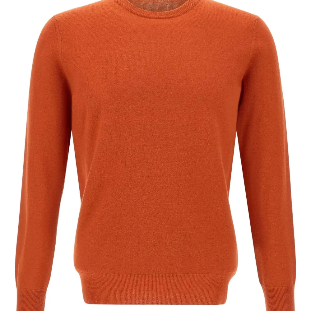 Свитер в рубчик с круглым вырезом