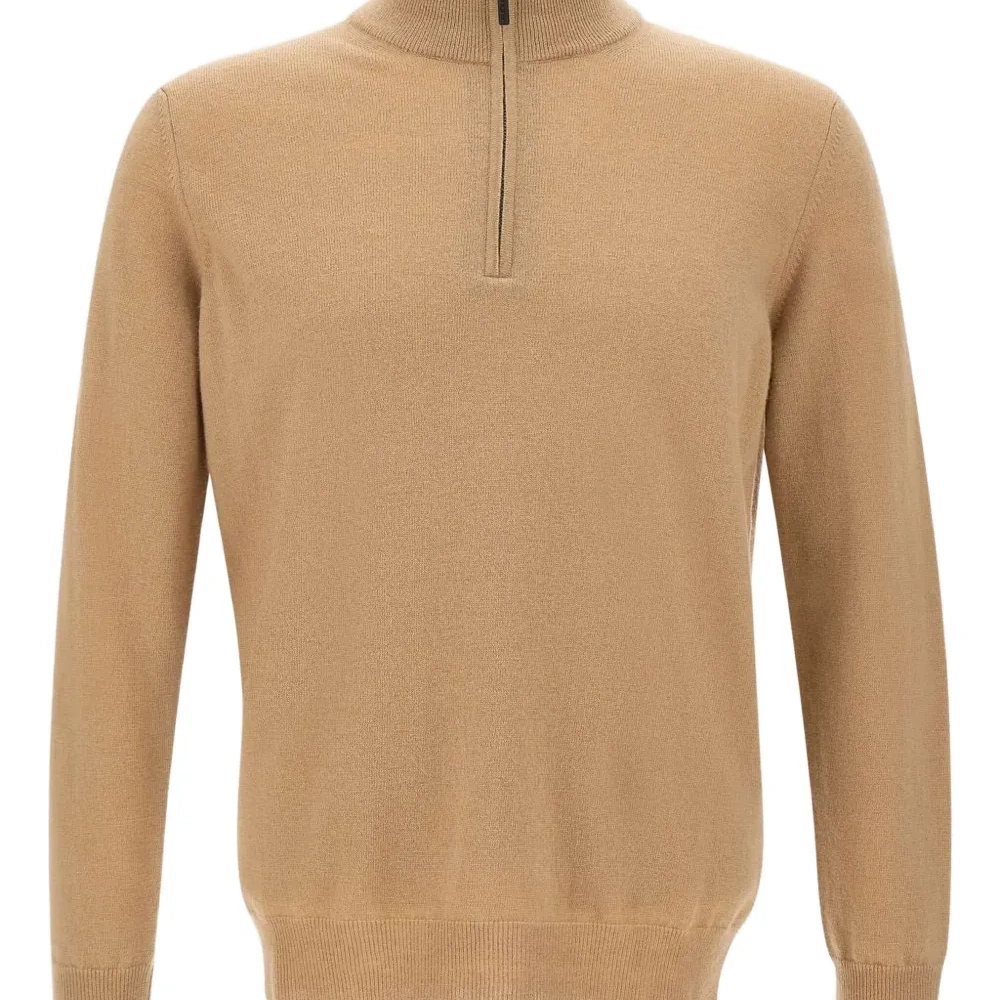 Свитер с высоким воротником на молнии