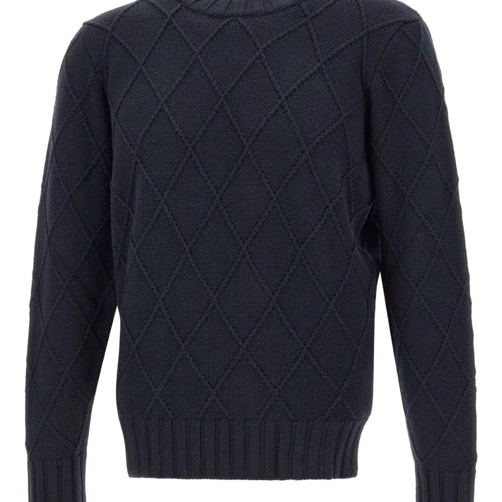 Свитер в ромб с круглым вырезом