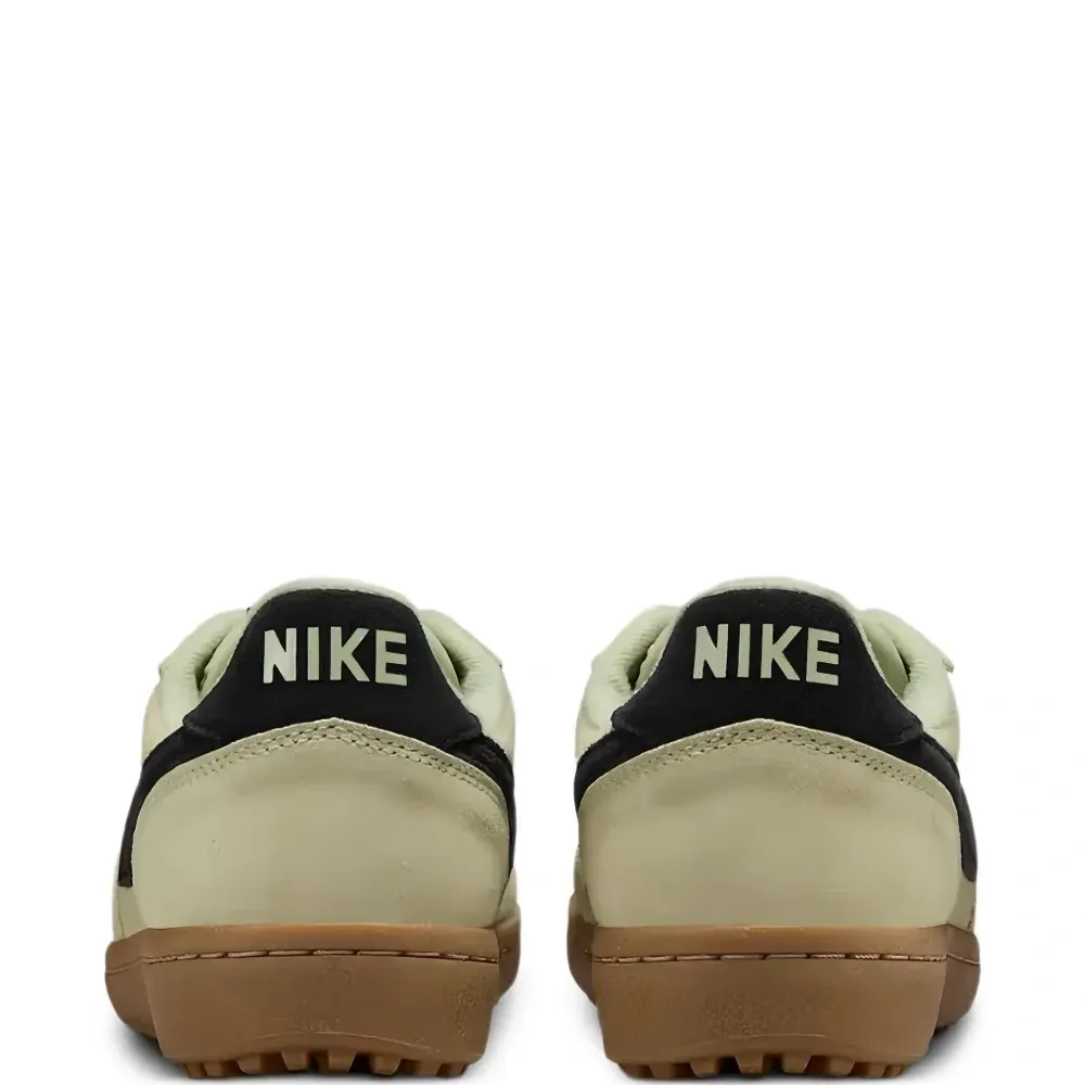 Замшевые кеды