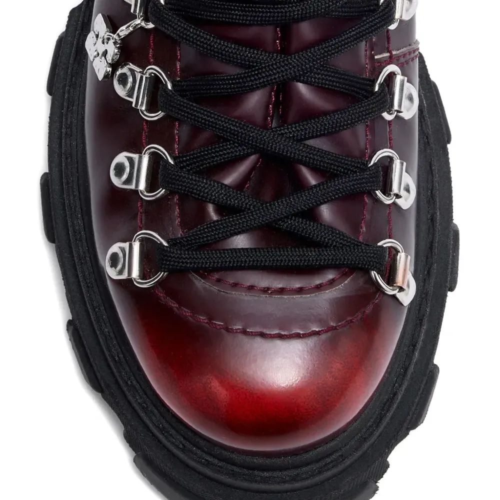 Ботинки на шнуровке Ботинки на шнуровке