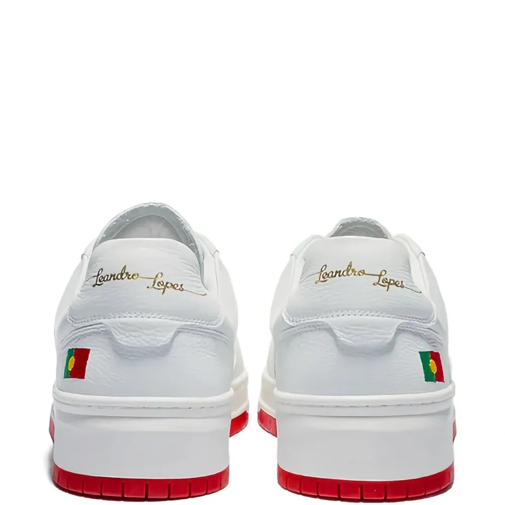 Кроссовки Tony с вышивкой