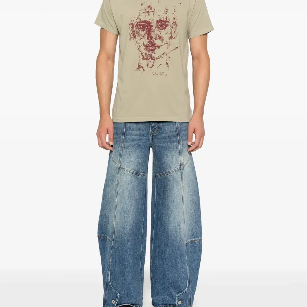 Футболка с графичным принтом