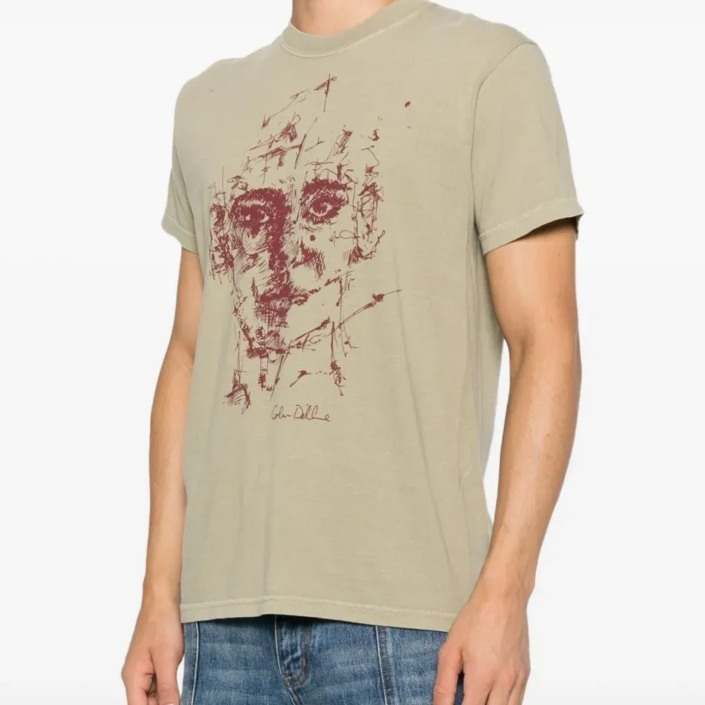 Футболка с графичным принтом