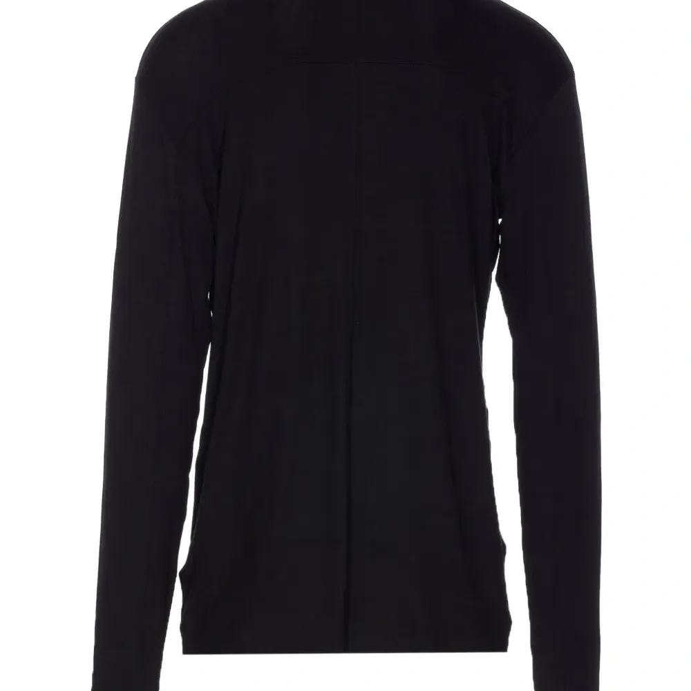 Топ с высоким воротником и длинными рукавами Топ с высоким воротником и длинными рукавами