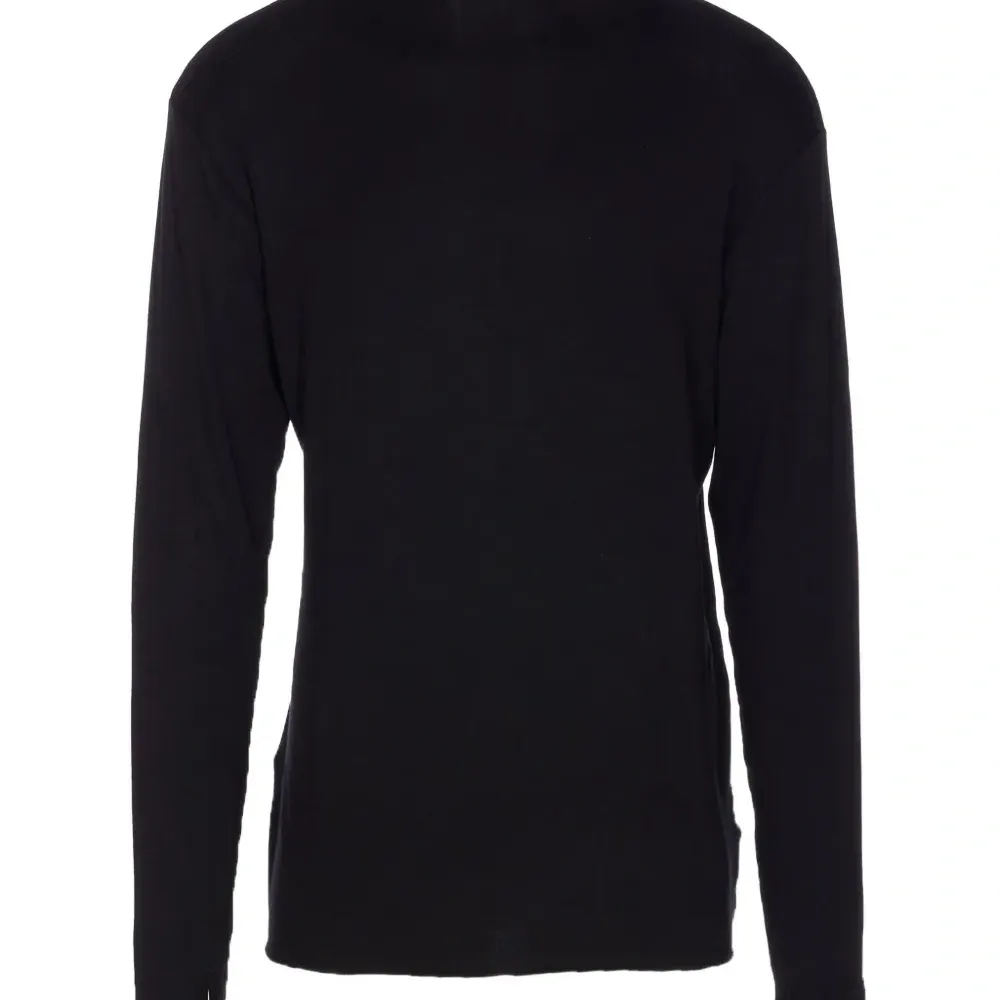 Топ с высоким воротником и длинными рукавами Топ с высоким воротником и длинными рукавами