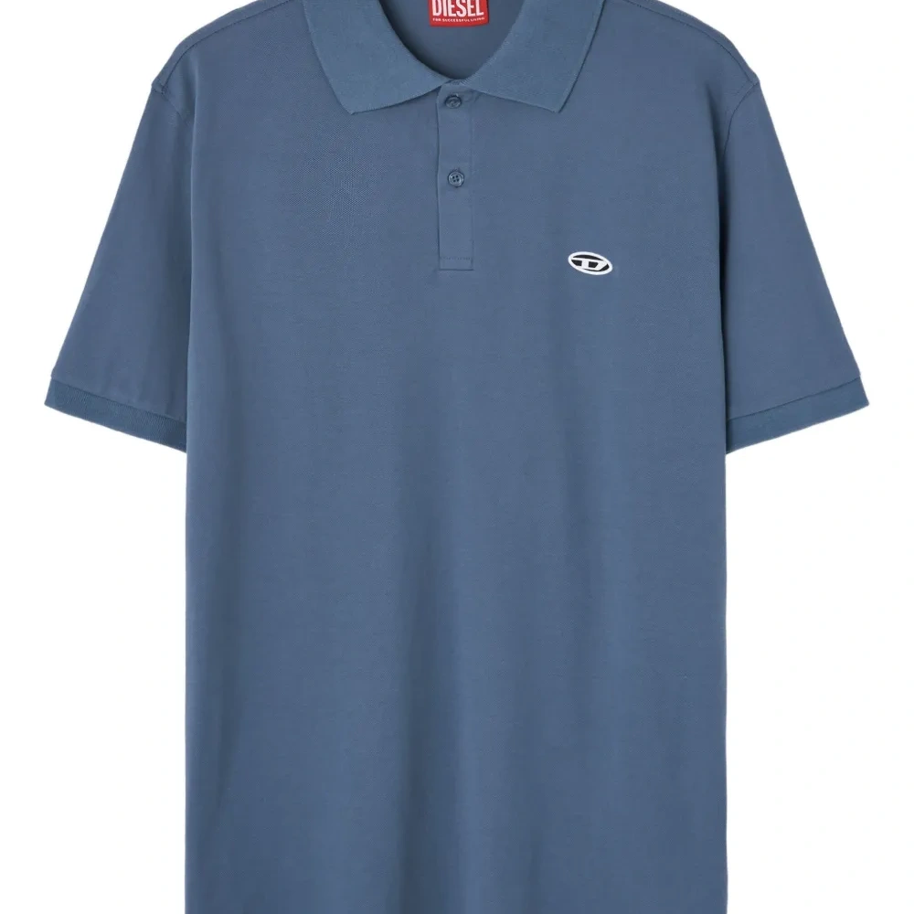 Поло с вышитым логотипом